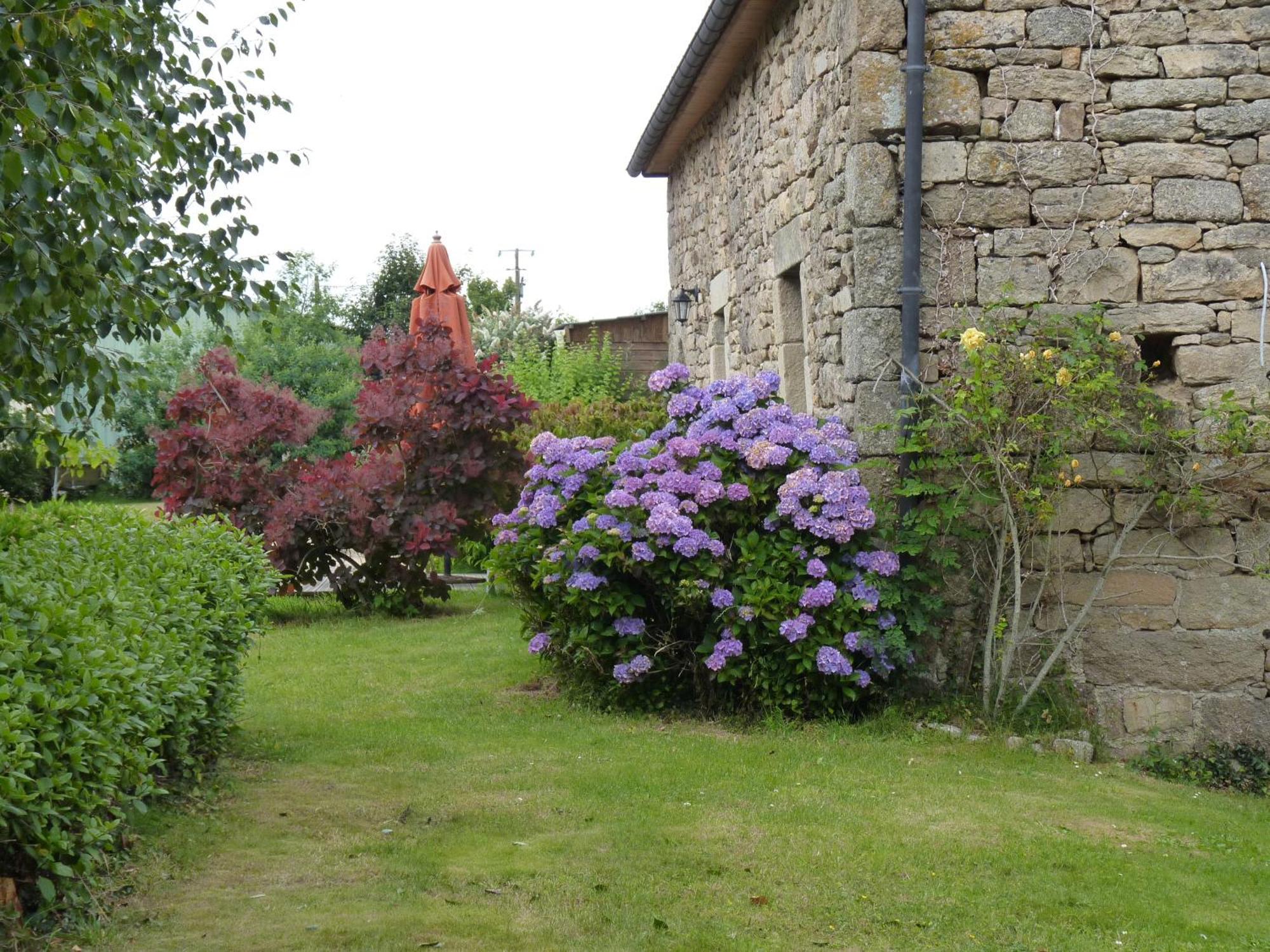 Gites De La Haie Plouégat-Moysan Exterior foto